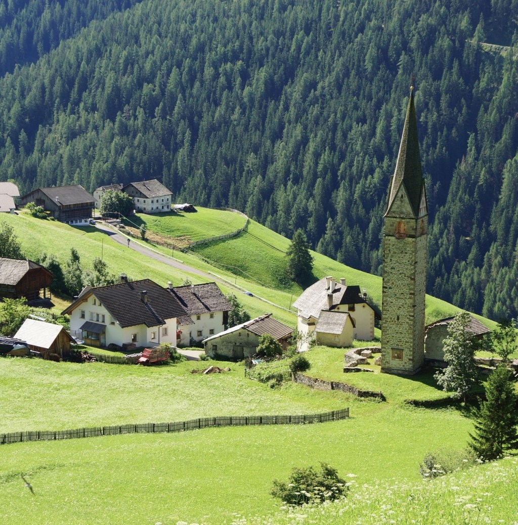 Auf der Suche nach der Form 4: Dachlandschaften und&nbsp;Dachabschlüsse